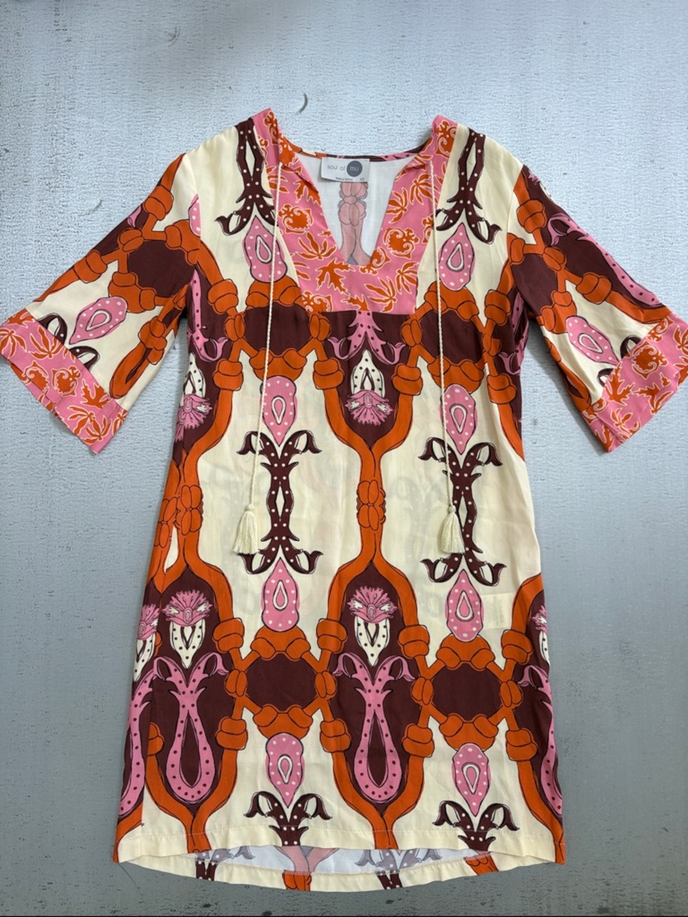 Soul of mu, XS, Printed V-Neck Mini Dress in Pink & Orange